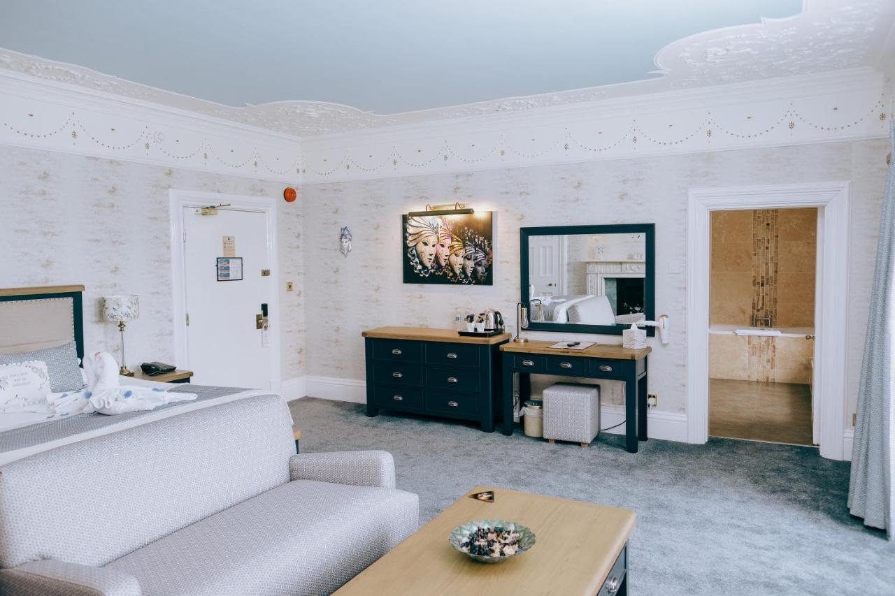브리젠드 Court Colman Manor 게스트하우스 외부 사진