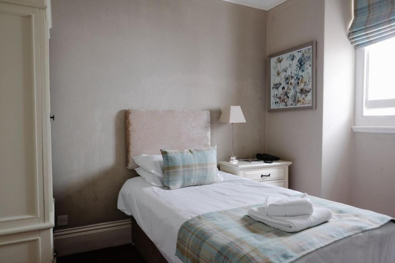 브리젠드 Court Colman Manor 게스트하우스 외부 사진